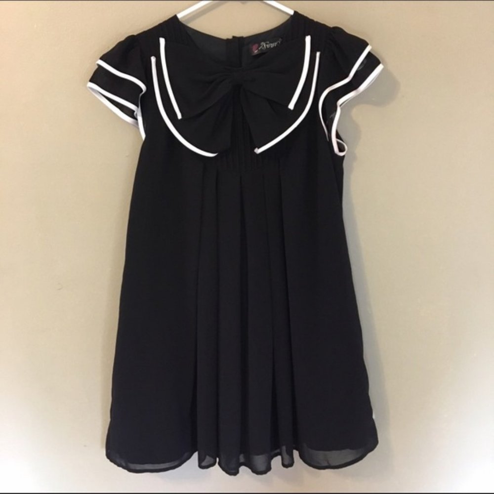 Forever 21 Bow Mini Black Dress